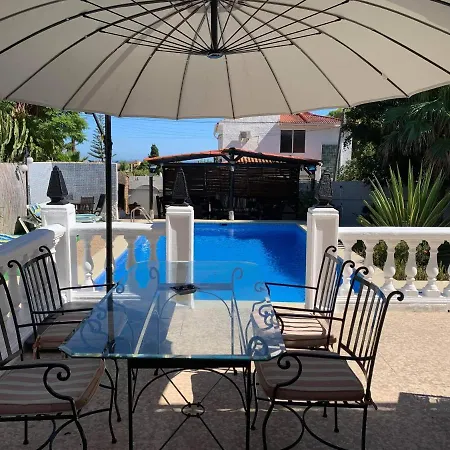 Casa Blanca Villa *